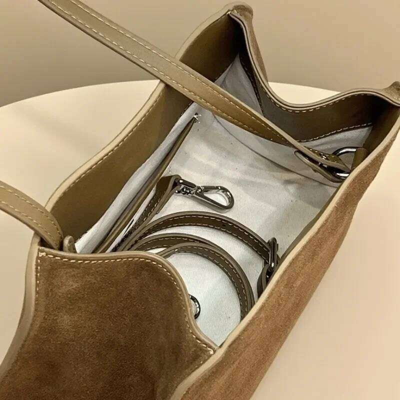 Designer Bags 2025 New Autumn Ladies Simple Commuter Niche Shoulder Underarm Leather Oblique Span Women's Bag Hot Selling