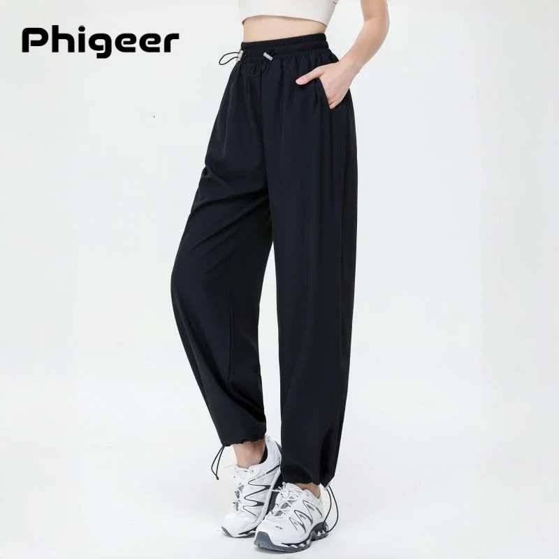 PHIGEER Breathable Elastic Waist Running Pants Lightweight Athletic Joggers Women Workout Sweatpants Lounge Trousers With Pokets 251027