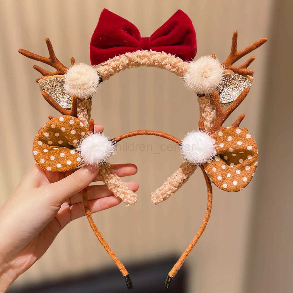 Disney Christmas Delightful Winter Wonderland Ensemble Piece Multi-Colored Reindeer Hats + Elegant Ribbons by Your Fave Characters designer H251119