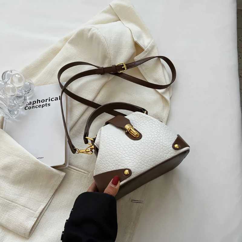 Color Contrast Handbag Women Autumn Winter New Fashion Texture Single Shoulder Crossbody Bag Simple Niche Design Sense PackT251028