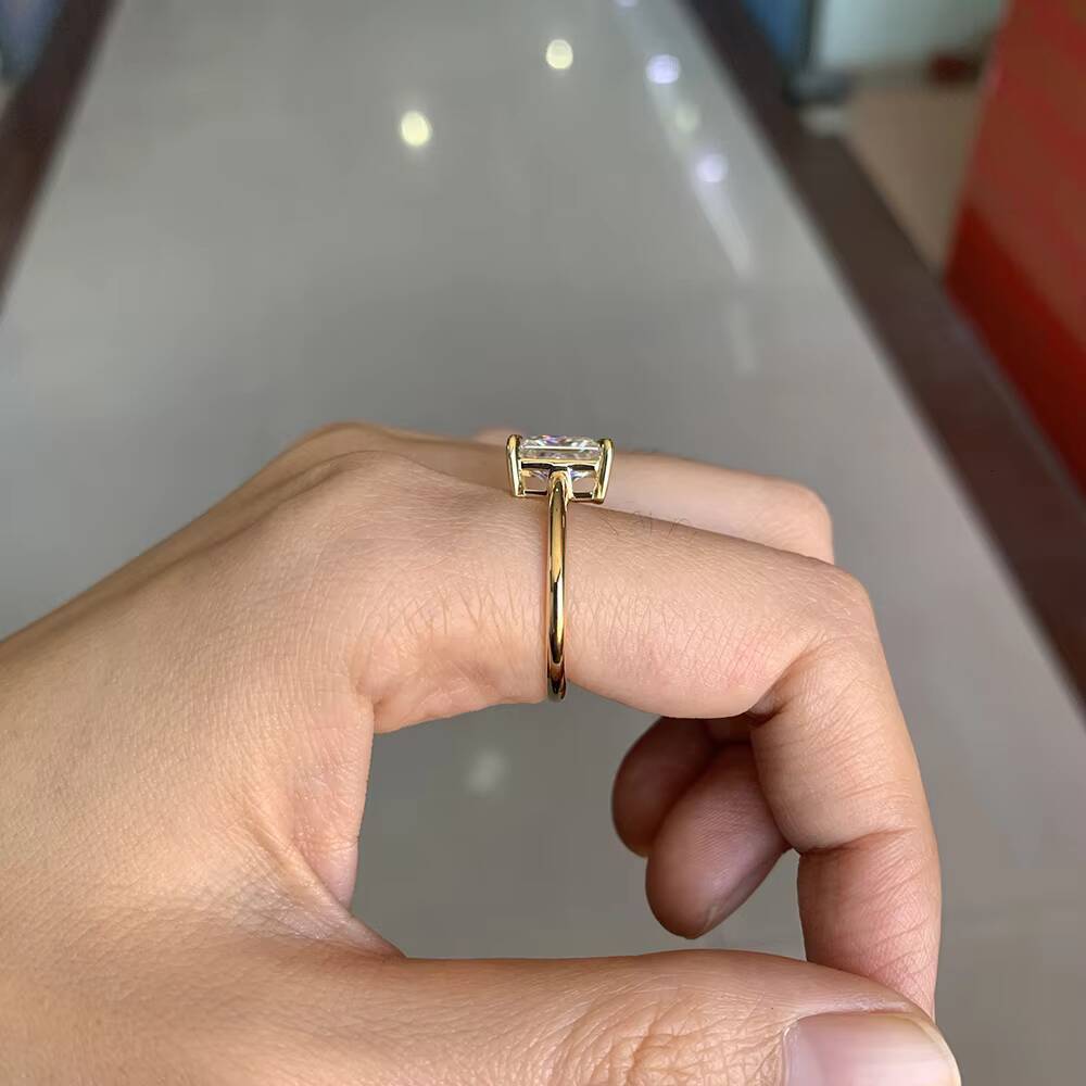 Fancy Jewelry 18K Solid Gold Ring Women Jewelry 3carat 7x9mm Ice Crusged Cut Moissanite 4 Prong Yellow Engagement Ring