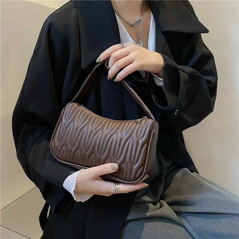Fashion Women Handbag PU Leather Shoulder Bags Female Casual Solid Messenger Bag for Women Luxury Underarm Bag FemininaW251028