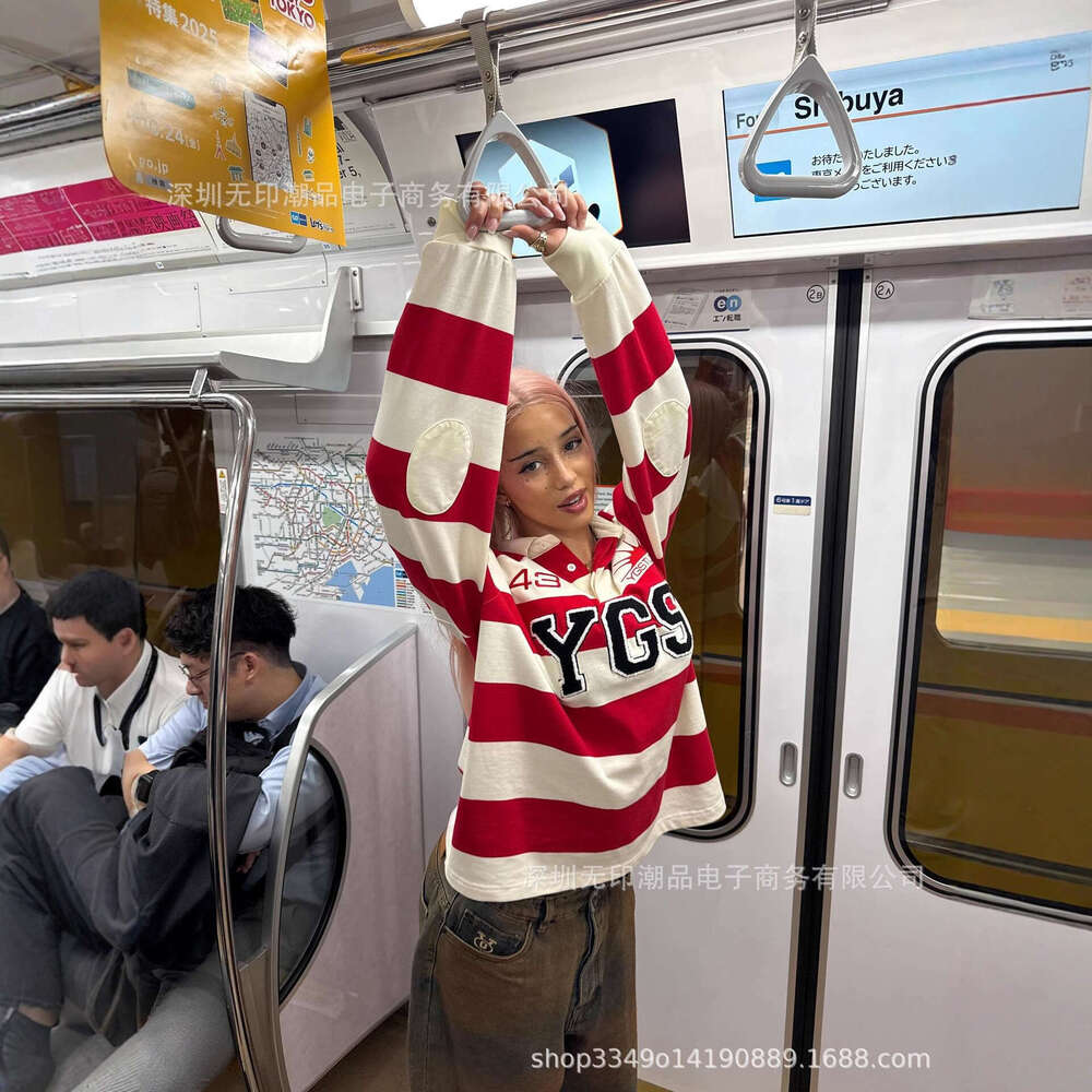 Autumn Street Fashion Versatile Red and White Tone Matching Three-Dimensional Letter Embroidery Pattern Loose Top