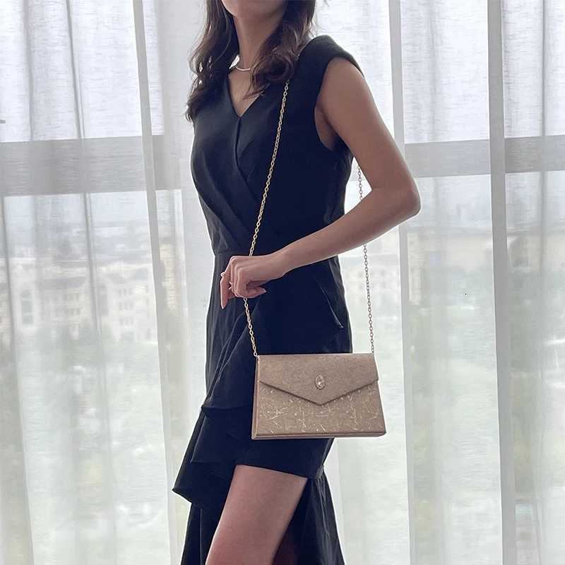 HighEnd Clamshell Shoulder Bag New Design Light Fashion Temperament Dinner Bag Travel Storage for Stylish Diners H251027