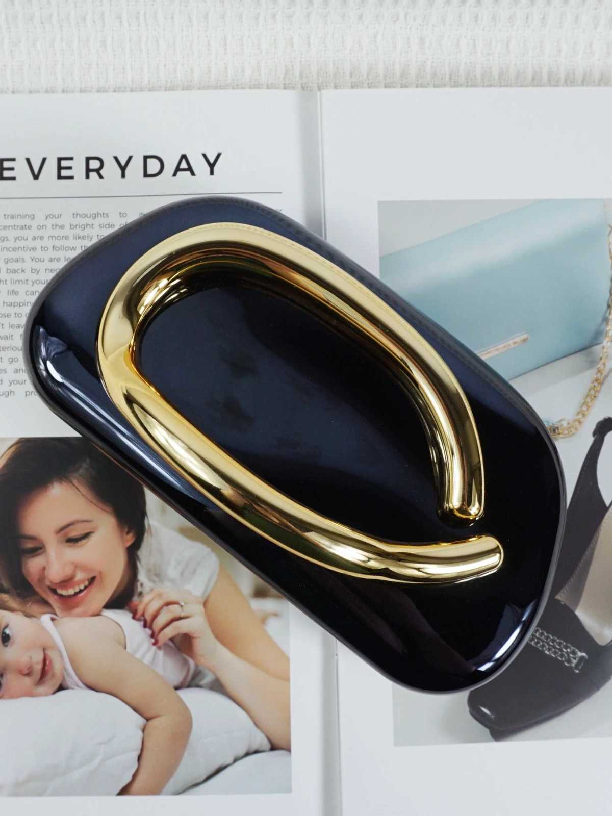 Ladies highend sparkling metal box shaped dinner bag luxurious and fashionable metal strip decoration evening dress bag H251027