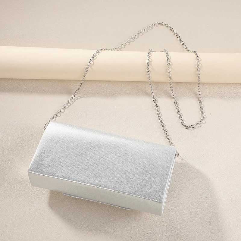 Highend banquet bag versatile for evening gowns European and American clutch bag fashionable for socialite diamondencruste H251027