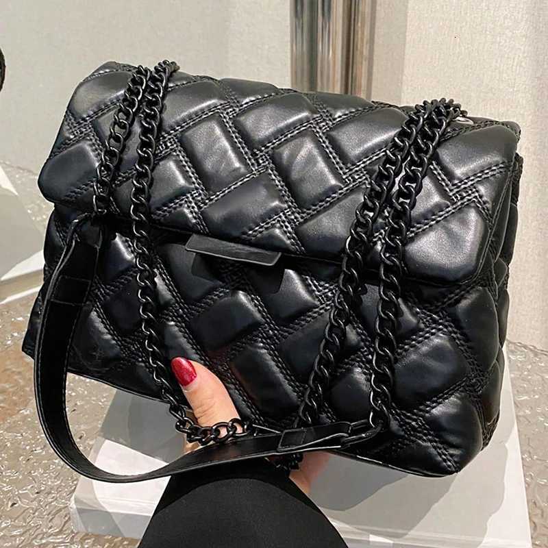 Fashionable womens crossbody bag simple and exquisite womens backpack lightweight and portable womens bagT251028