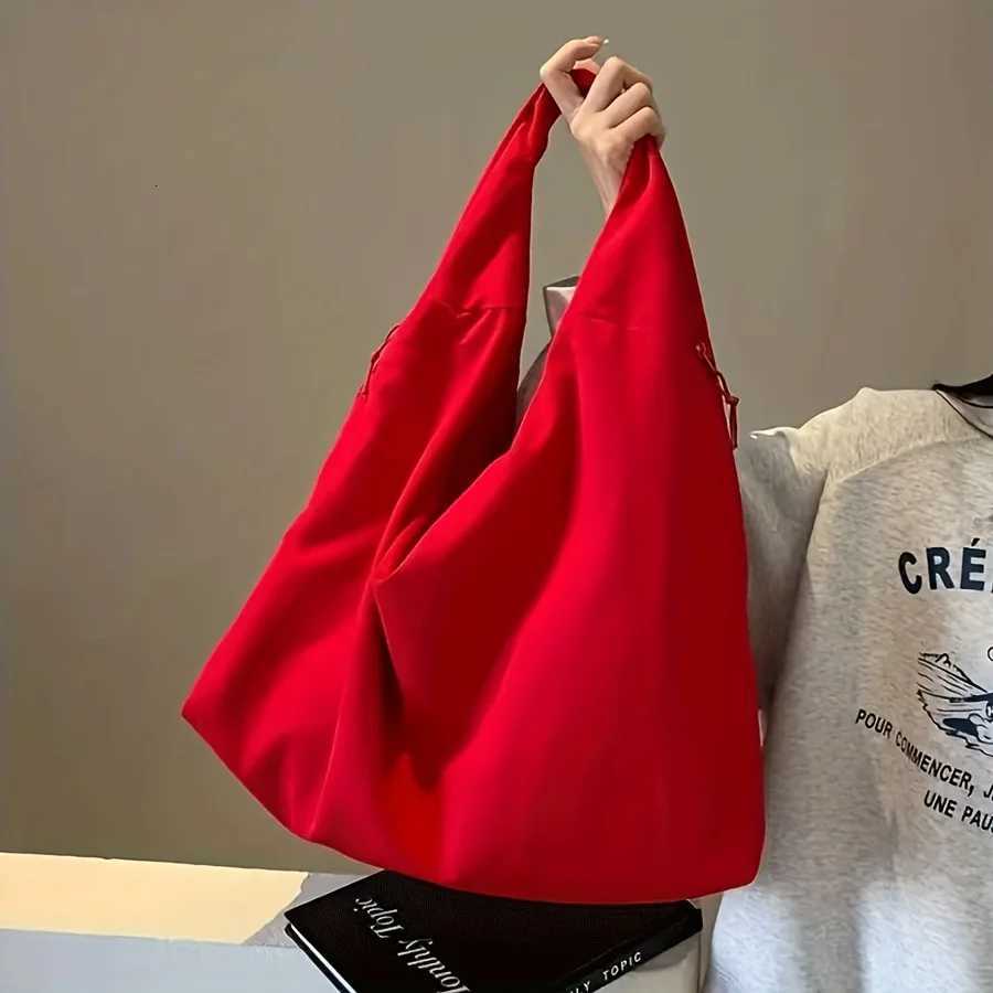 Casual Nylon Tote Bag for Women Handbag Shoulder Bag with Zipper Closure Durable Easy Clean for Commuting Work Travel WorksT251028