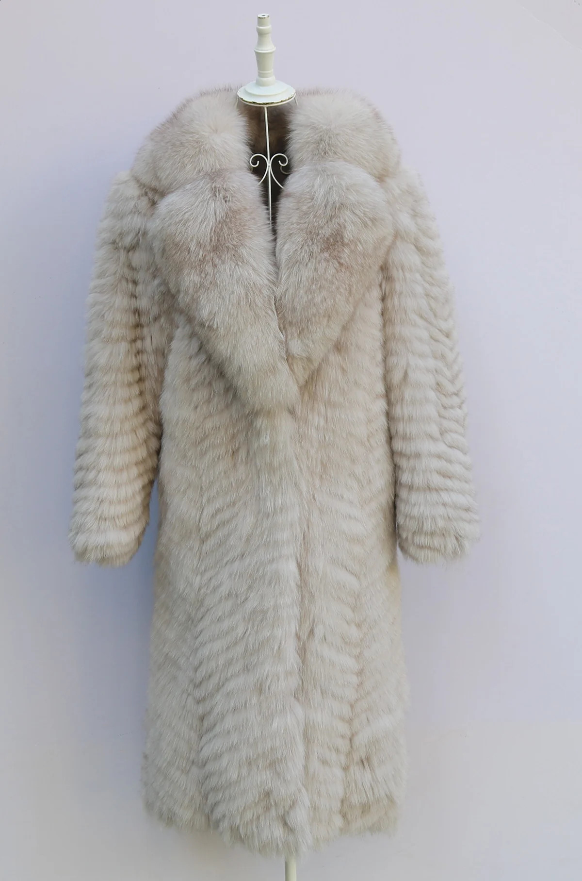 Womens Winter Knitted Fur Coats Lady Fox Fur Long Jacket Overcoat Big Collar 2025 Thick Warm Strip Fur Coat 251027