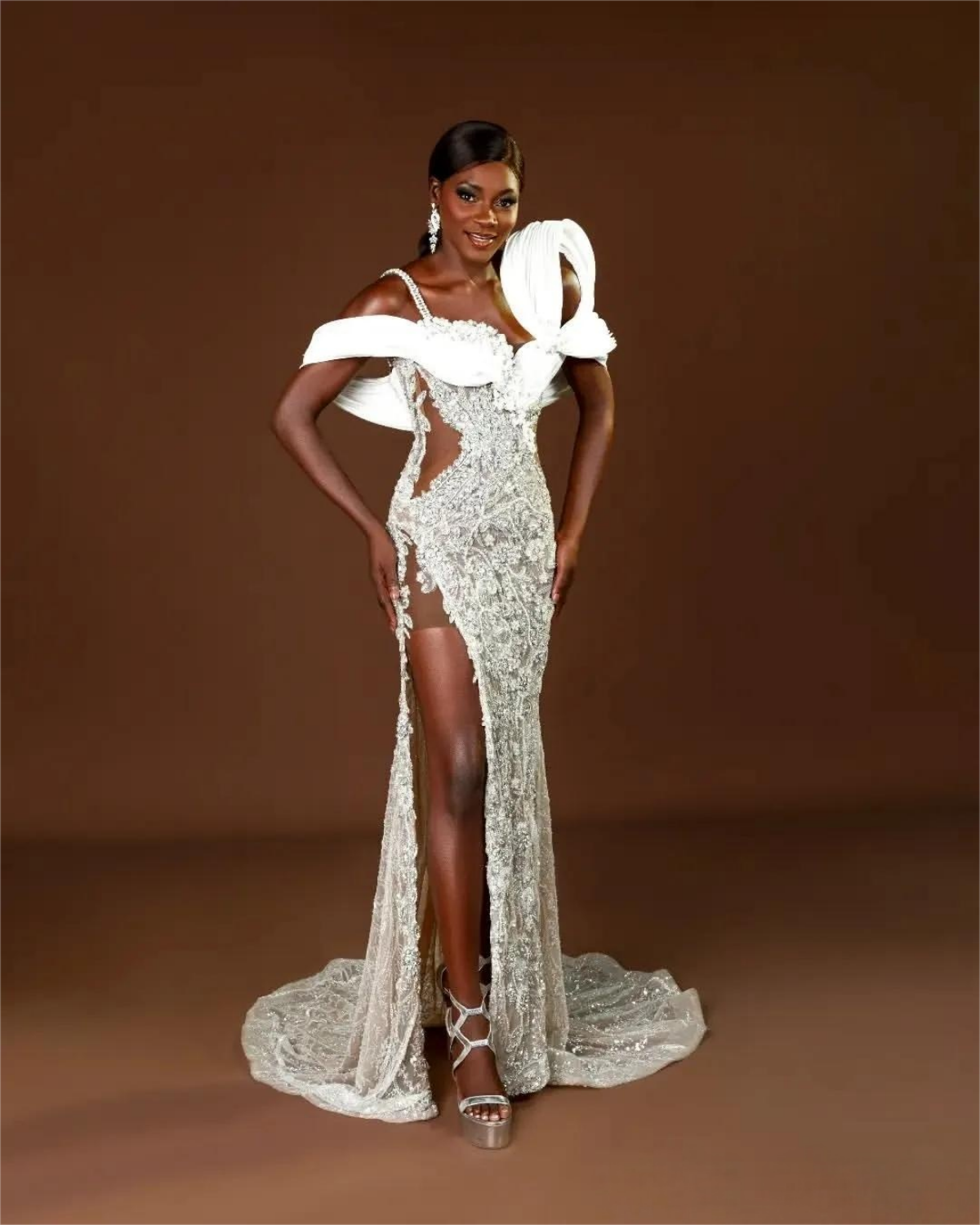 Arabic Aso Ebi Plus Size Wedding Dress in Ivory with Floral Lace Beaded Crystals Spaghetti Straps and High Split