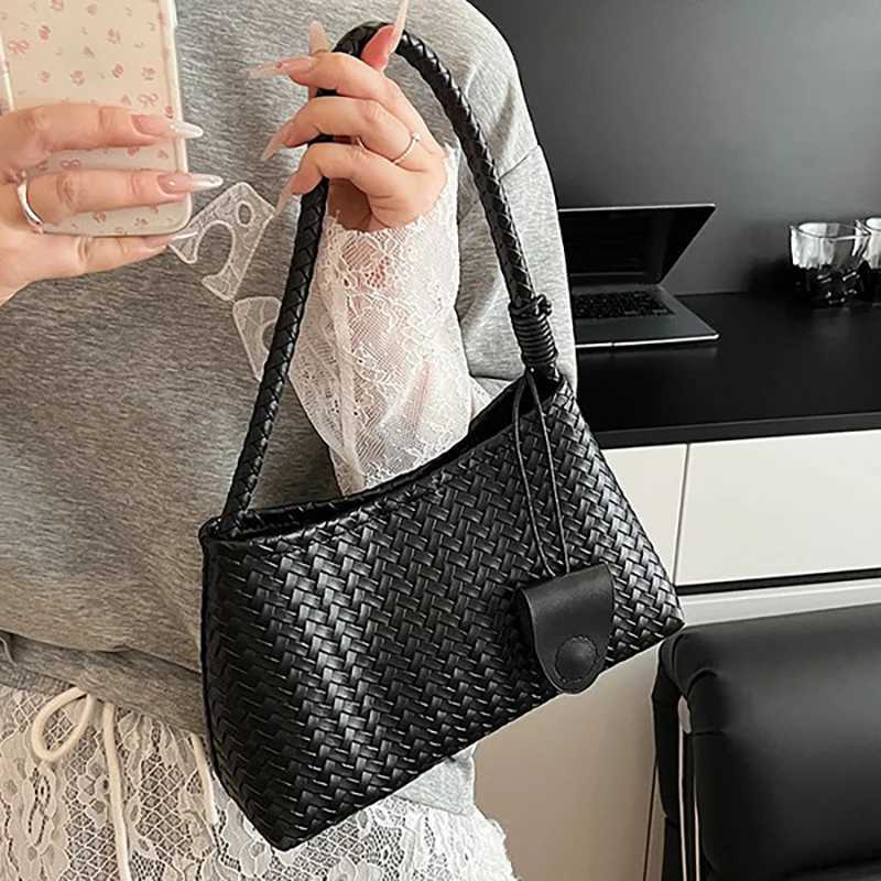 WenS Woven Pattern Shoder Bag Autumn And Winter Casual Wear HandHeld Handle Bag Fi Armpit Bag With Coin Purse D251028