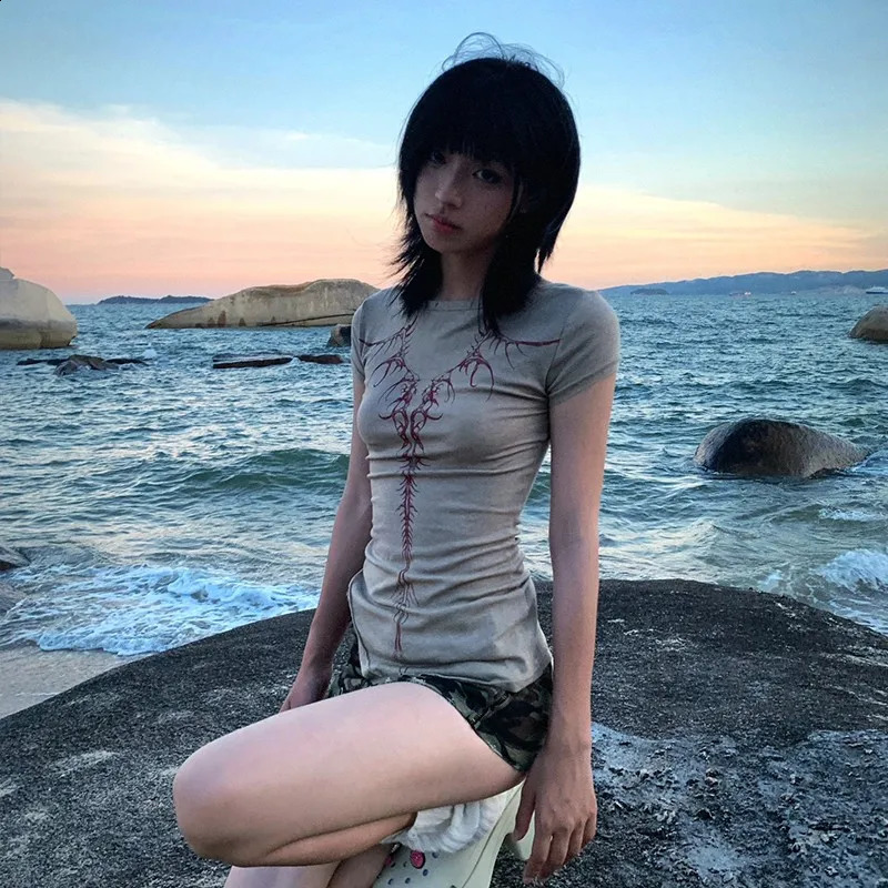 Karrcat Grunge Aesthetics Knitted Tops Vintage Tattoo Print Tee Shirt Punk Irregular Tshirt Gothic Alt Streetwear Y2k 251027