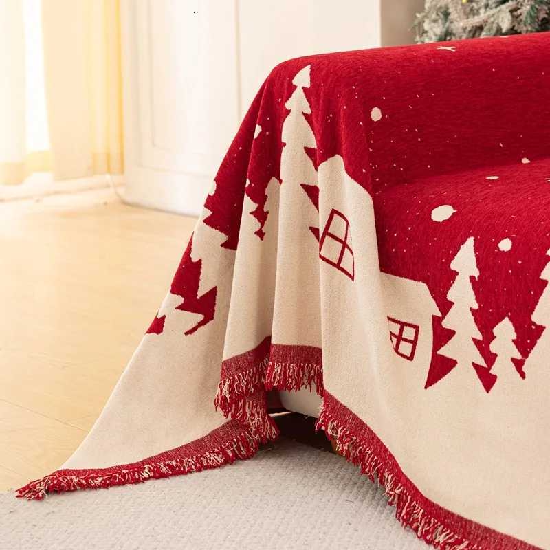 New Christmas Atmosphere Sofa Cover Cloth One Piece Red Festive Sofa Towel New Year Style Autumn and Winter Style Skin Friendly C251028