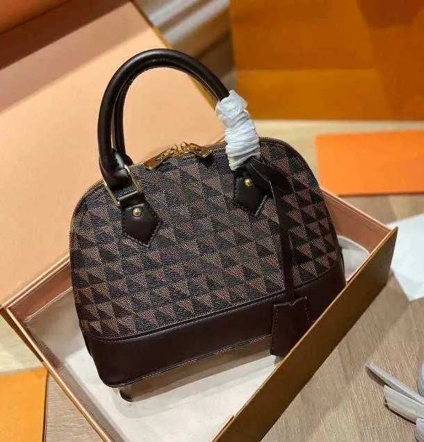 Designer bag tote Fashion Shoulder Bags Chain Messenger Bag Leather Handbags Shell Purse Ladies Cosmetic Crossbodys bags6