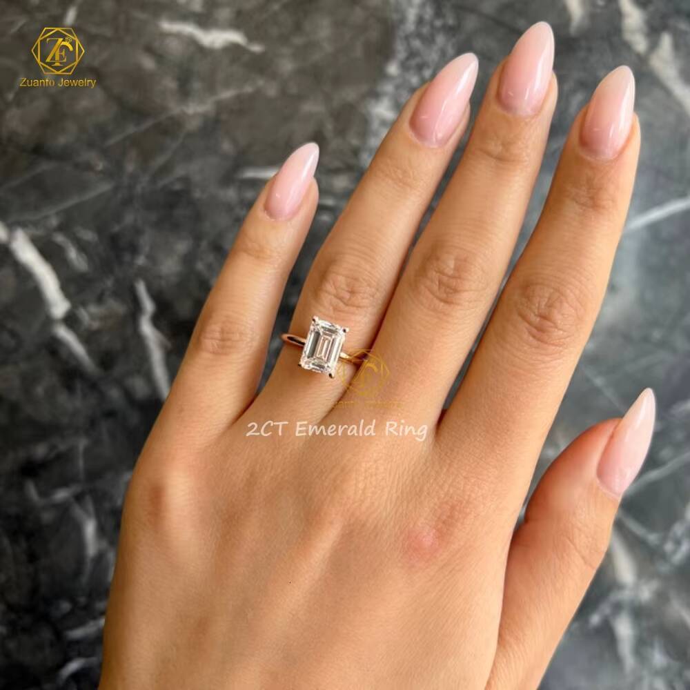 High Quality Customized S925 14K 18K White Gold Womens Moissanite Ring VVS Clarity Baguette Emerald Cut Solitaire Certificate