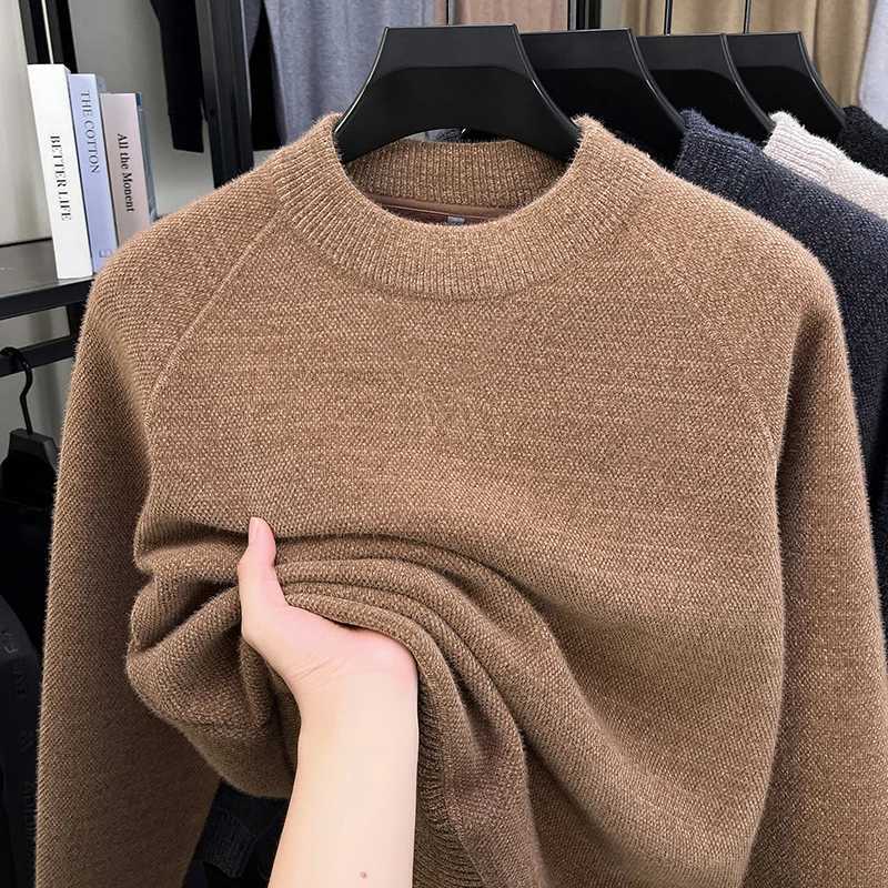2025 New Round Neck Knitted Wool Sweater for Mens Autumn and Winter Thickened Warm Inner or Outer Knitted Sweater X251028