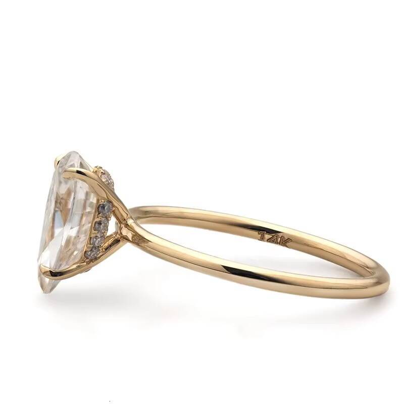 Customize Fine Jewellery 2ct Pear Cut 14K Gold Moissanite Engagement Ring