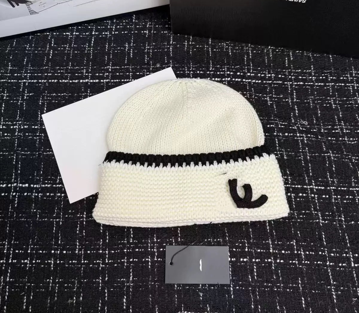 Luxury designer Beanie Grey Hat Women Men Winter Skull Cap Premium Bonnet for Cold Weather Stylish Bobble Beanie Beanies