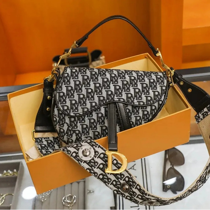 designer saddle womens fashion crossbody classic shoulder bag printed letters 256