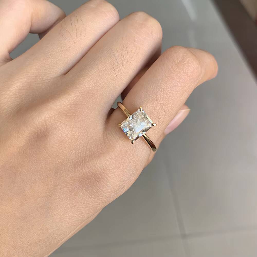 Fancy Jewelry 18K Solid Gold Ring Women Jewelry 3carat 7x9mm Ice Crusged Cut Moissanite 4 Prong Yellow Engagement Ring