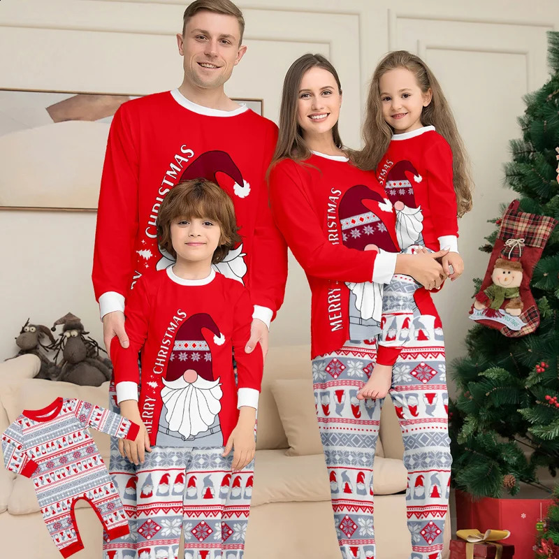 Christmas Family Matching Outfits Pajamas Clothing Sets Cartoon Print Mother Kid Baby Xmas Family Look Sleepwear Pyjamas 251027