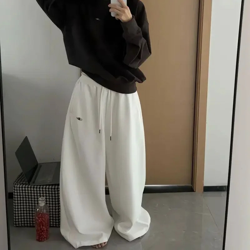 American Retro HipHop Oversized Woman Black Casual Sweatpants Korean Streetwear Loose Jogging Pants High Waist WideLeg Pants 251027