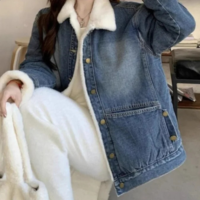 Retro n Fleece Lined Thickened Lamb Fur Denim Jacket Loose Salt Series Winter Style Womens Top Polyester Fabric 251015
