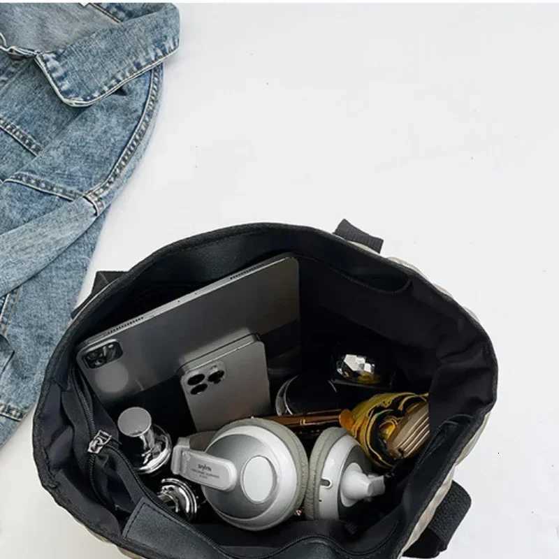 Casual Large Capacity Shoulder Bags for Women Space Cotton Handbag Totes Fashion Winter Daily Use Bag Bolsa FemininaW251028