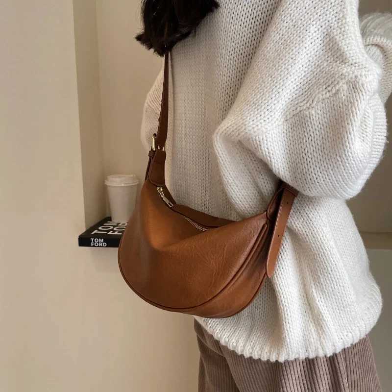 Crossbody Bags for Women Large Capacity Luxury Handbags Solid Soft Shoulder Bags Female Casual Travel Hobos Bag Vintage Sac NewW251028