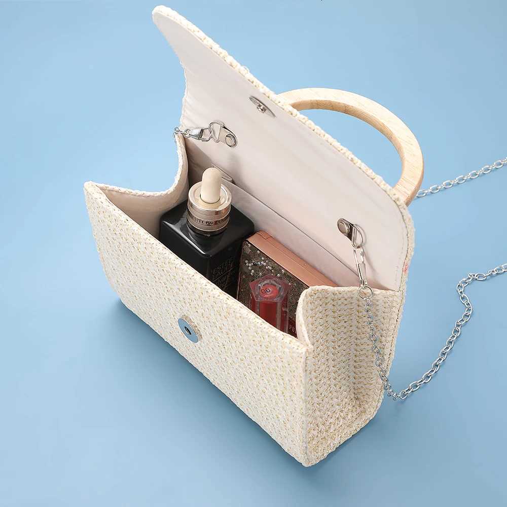 A handheld wooden handle vintage shoulder bag with a disassembled metal chain crossbody bag for the evening H251027