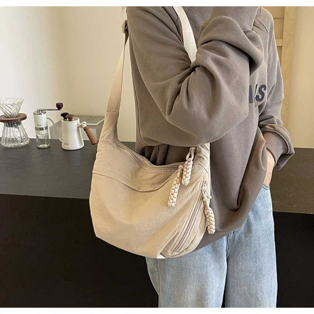 Versatile Korean Simplified Crossbody Bags Large Capacity Canvas Sports Hobos Bag Lightweight Solid Color Cross Body Bag MenW251028
