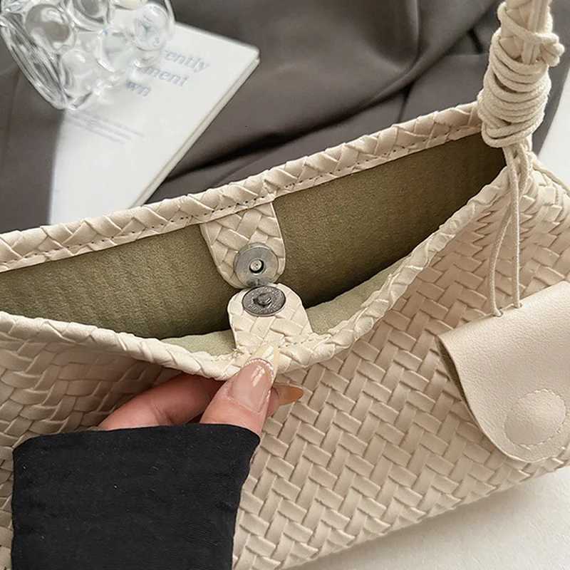 WenS Woven Pattern Shoder Bag Autumn And Winter Casual Wear HandHeld Handle Bag Fi Armpit Bag With Coin Purse D251028
