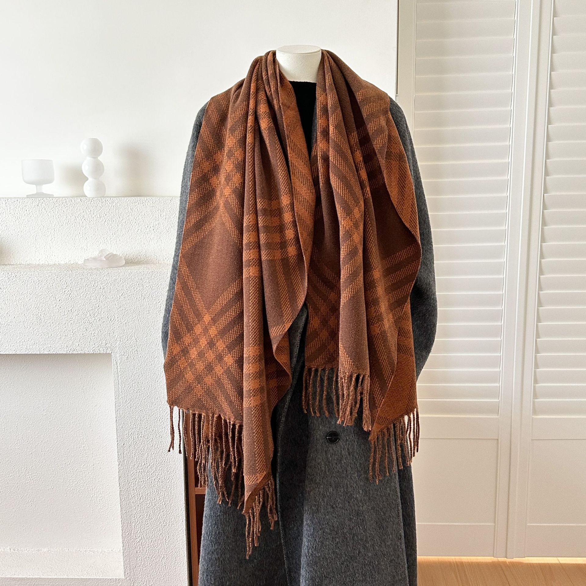 Designer free shipping scarves 2025 High-Quality medium to long thick scarf fashionable and warm imitation cashmere scarf plaid shawl scarf Fabric-sof