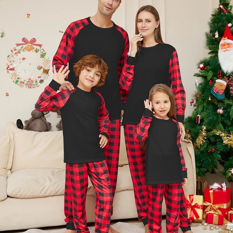 Family Christmas Pajamas Set Years Clothes Mom Dad Kids Matching Outfits Plaid Front Plain 2 Pcs Suit Pyjamas Xmas Homewear 251027