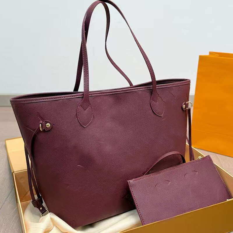 25FW Women Designer Totes Handbags High Quality Burgundy Shoulder Bags Large Capacity Shopping Bag Mommy Tote