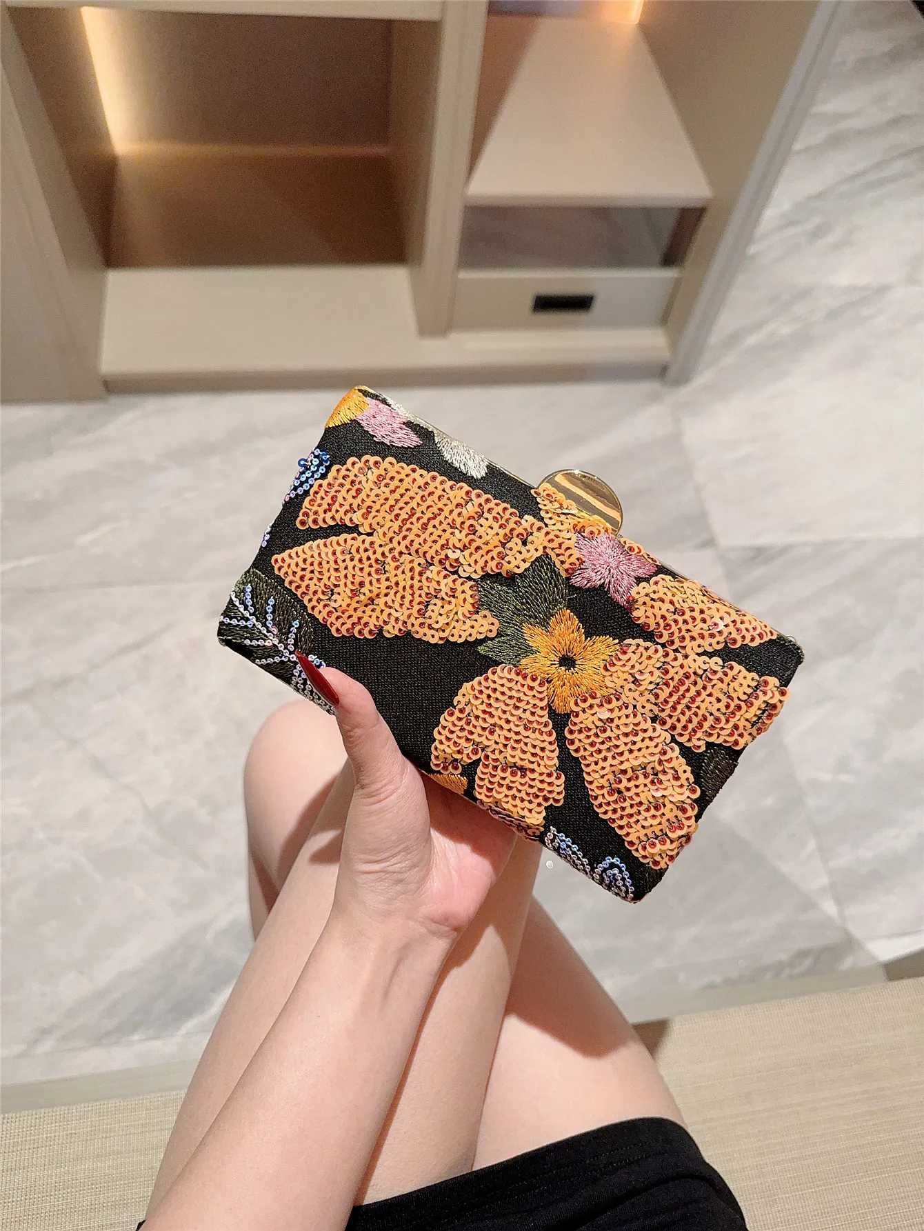 Sequin Embroidered Flower Chain Crossbody Bag European and American CrossBorder Chain Bag Sequin Shiny Sequin Evening Bag H251027