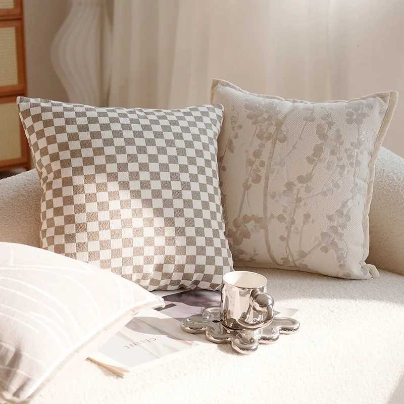 Pillow Case 45x45CM Light Luxury Embroidered Velvet Throw Cover Retro Stamping Waist Cushion Cover Decor Home Decorative case C251028