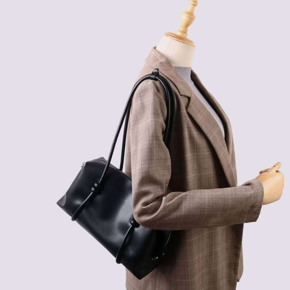 Designer Bags 2025 New Boston Big High-End Simple Niche Handbag Cowhide Commuter Travel Business Shoulder Bag Women Casual Versatile Hot Selling