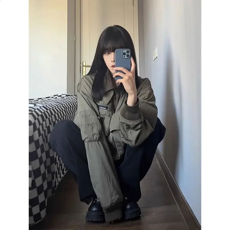 Retro Baseball Jacket Womens Autumn Casual Versatile Flight Suit Top Forest Green Fashionable Outerwear Female Denim 251015