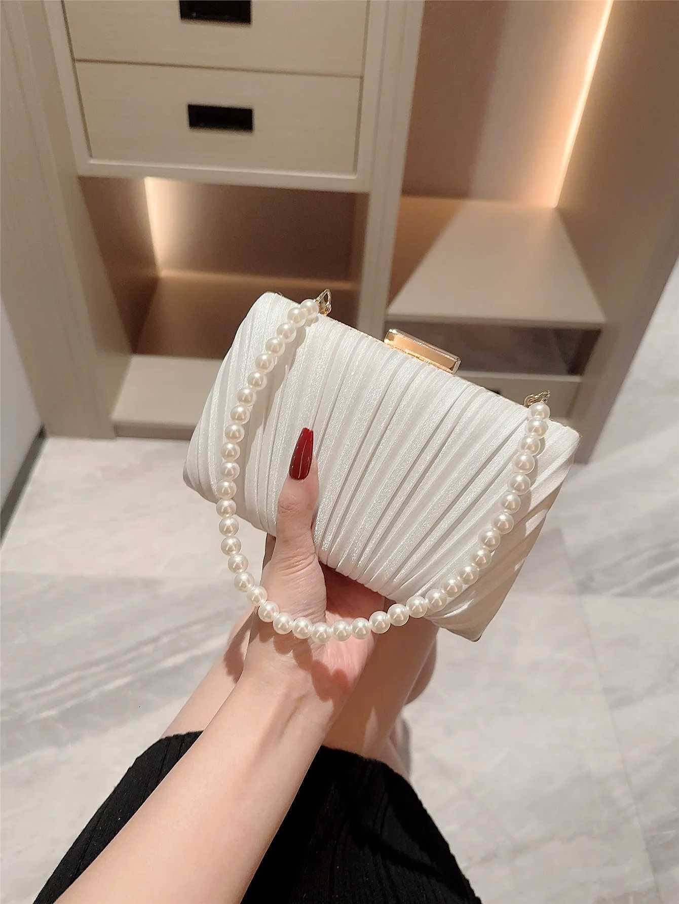 Ladies casual Pleated Design Satin Box Dinner Bag Faux Pearl Handbag Romantic Wedding Bag Bridal Bag Banquet Bag Evening Bag Prom Bag Chain Bag H25102