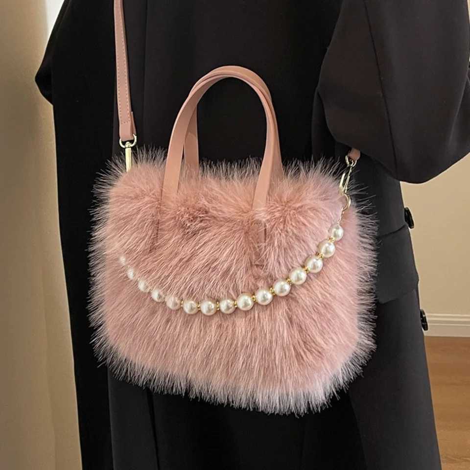 Fairy Handbag Pearl Chain Plush Small Square Bag For Women Fashion Elegant Shoulder Crossbody Bag Autumn Winter Versatile TotesT251028