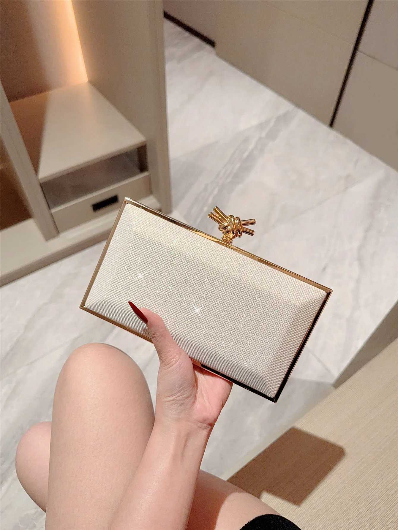 European and American Fashionable Dinner Bag Gold Clutch Bag White Square Box Bag Crossbody Chain Bag Evening Bag H251027
