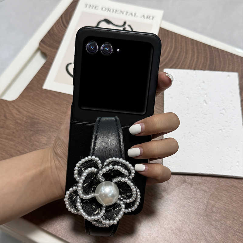 Luxury Foldable Clear Snap-On Back Cover Shield Perfect Fit for Latest Generation of Razr Models