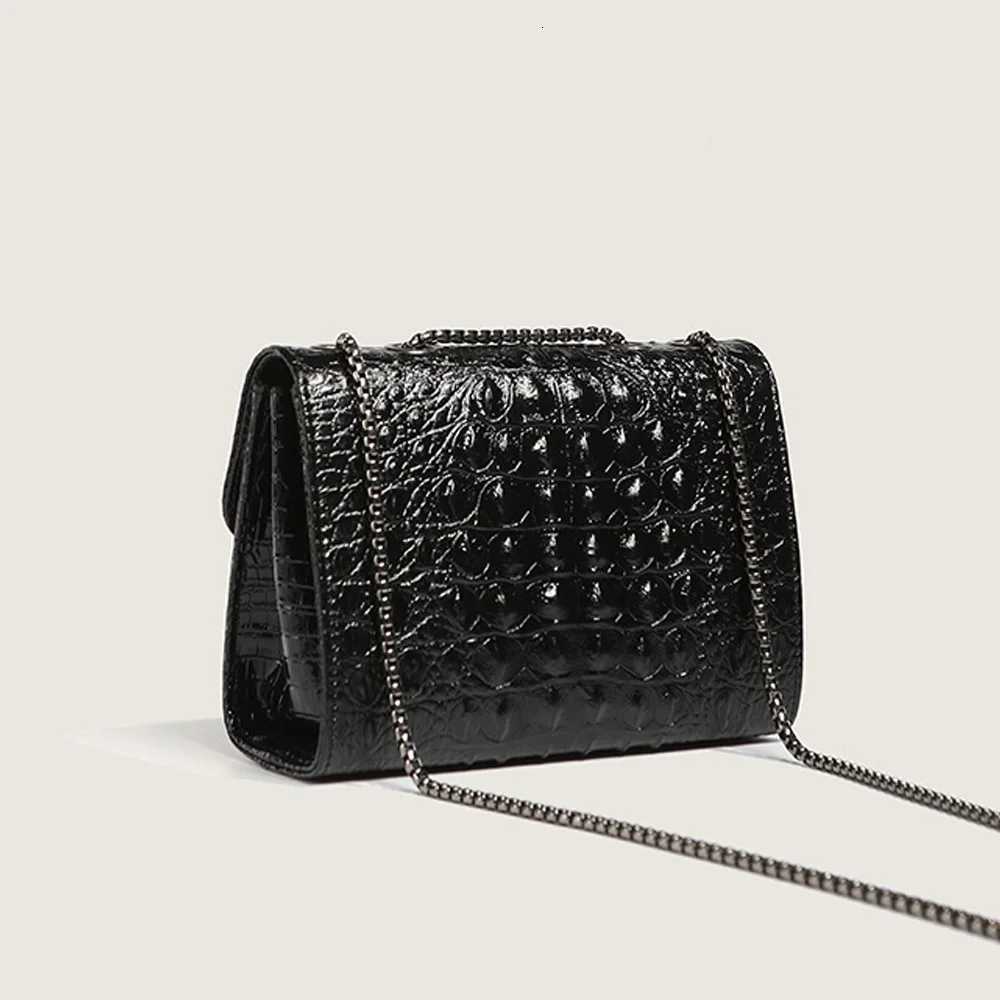 2025 New Fashion Crocodile Pattern Chain Crossbody Bag Single Shoulder Small Square Bag Revives Ancient StyleT251028