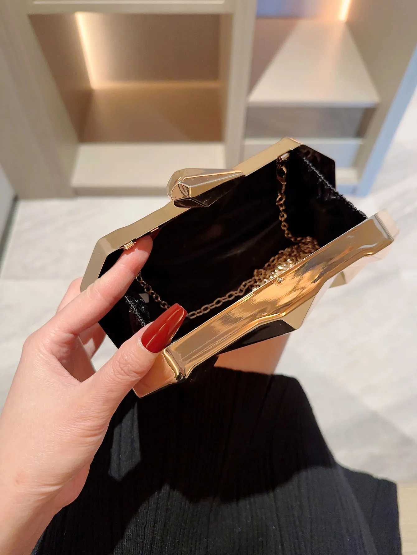 Ladies fashion Shiny Shaped Hardware Box Dinner Bag Banquet Bag Clutch Dress Bag Evening Bag Prom Bag Chain Bag H251027