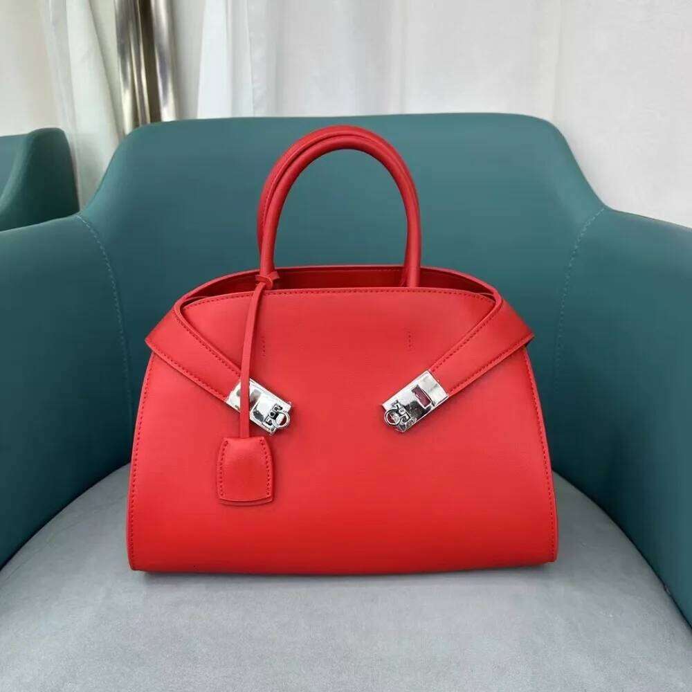 Designer Bags Niche Design Light High-End Shoulder Cowhide Tote Bag Large Capacity Commuter Leather Women's Handbag Hot Selling