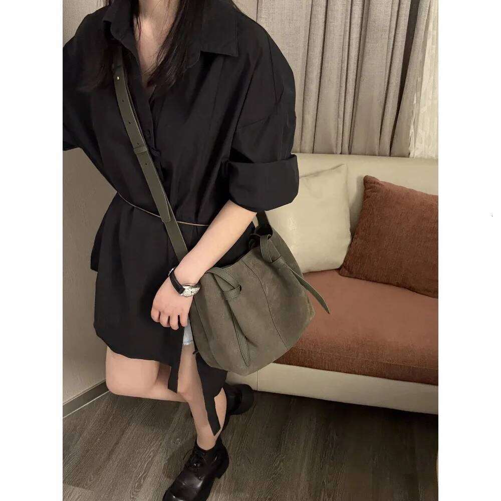 Designer Bags Tote Commuter Premium Feeling New First Layer Cowhide Splicing Suede High Texture Armpit Bag Large Capacity Handbag Hot Selling