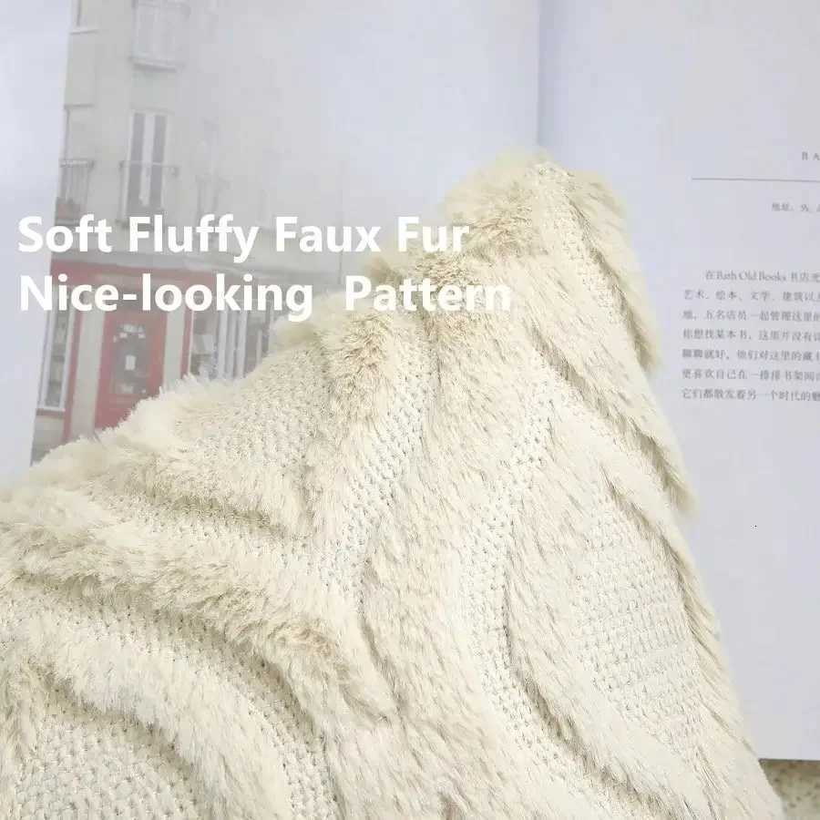 Pillow Case Fall Throw Covers 18x18 Inch Set of 2 Soft Plush Decorative Faux Fur Beige Solid Sofa Covers C251028