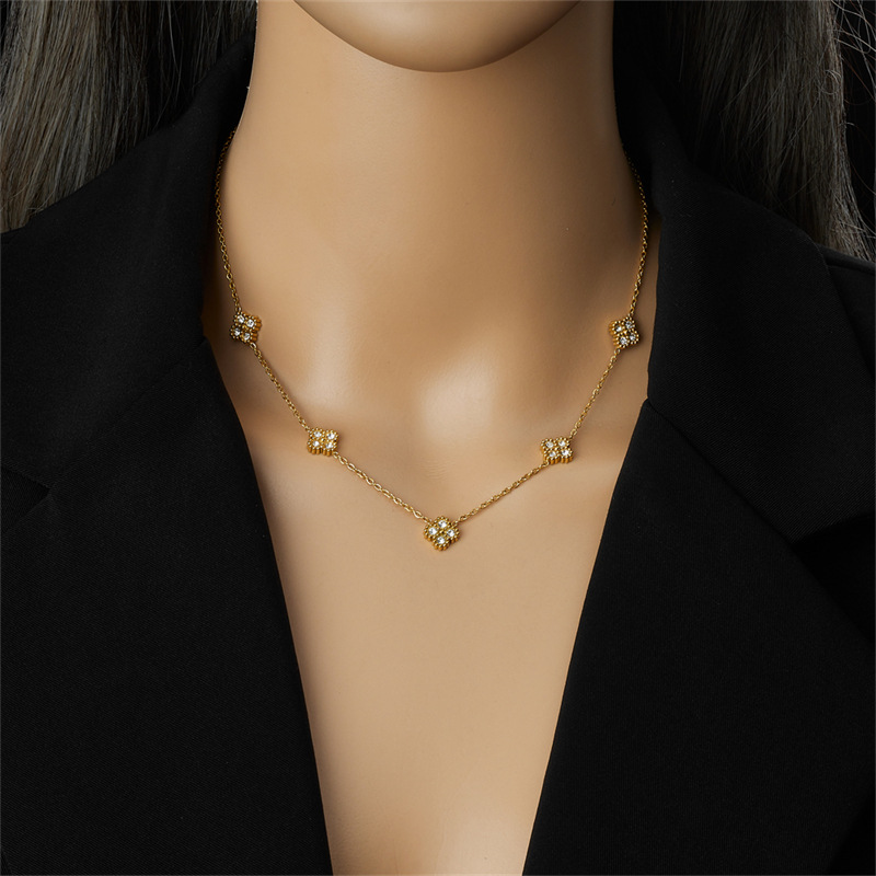 Gold Tone Fashion Retro Moissanite Chain Designer Bracelet For Women Four Leaf Clover Bracelet Luxury Jewelry No Fade Necklace Earrings Bracelet Ring 