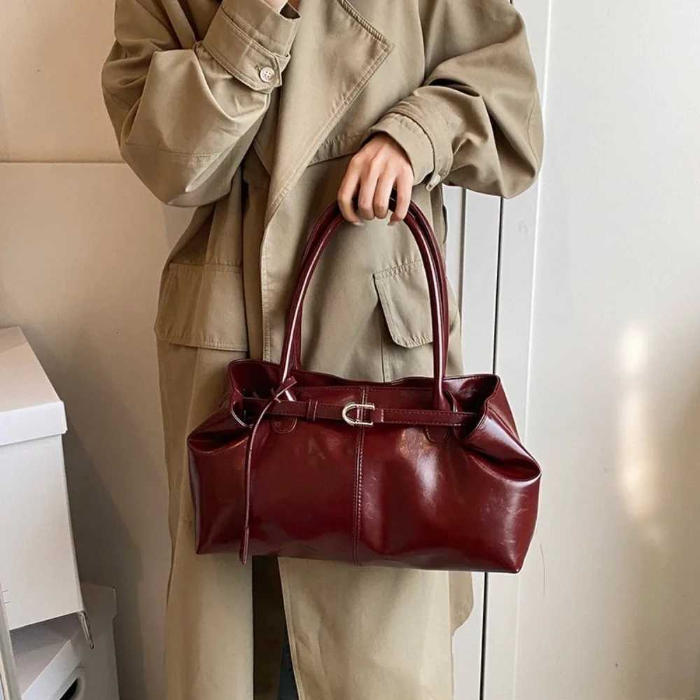 Fashion Oil PU Leather Handbag Large Capacity Multifunctional Tote Bag Casual Shoulder Bag Work Shopping TravelW251028